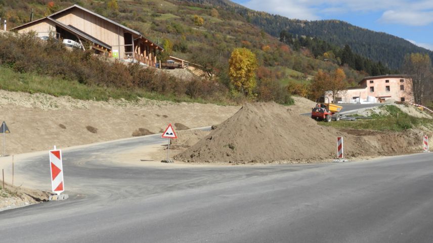 Ingon esa gnü fabrichà a Crusch ün nouv access pel cumün da Sent (fotografia: Annatina Filli).