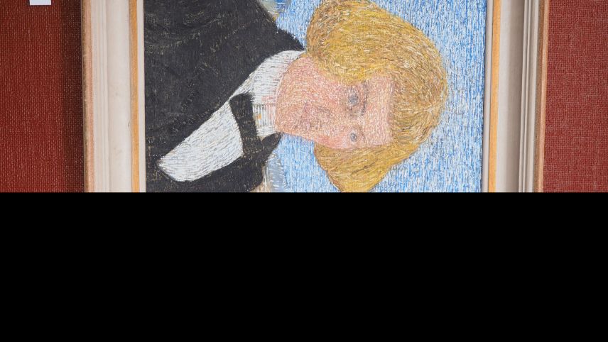 Blick in die Ausstellung mit Selbstporträt von Mario Segantini