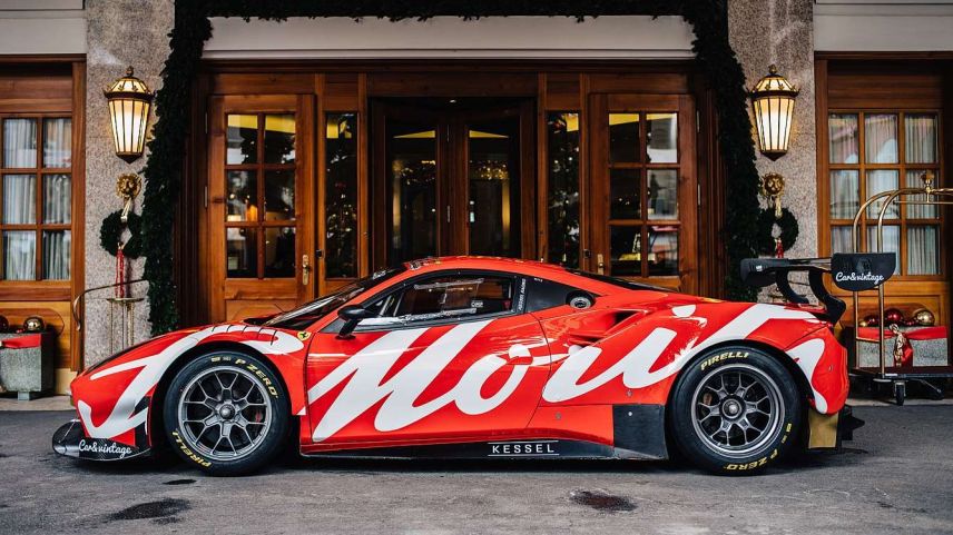 Der mit St. Moritz gebrandete Ferrari 488 GT3, der bis am 8. Januar im Parkhaus Serletta ausgestellt istFoto: Fabrizio d’Aloisio