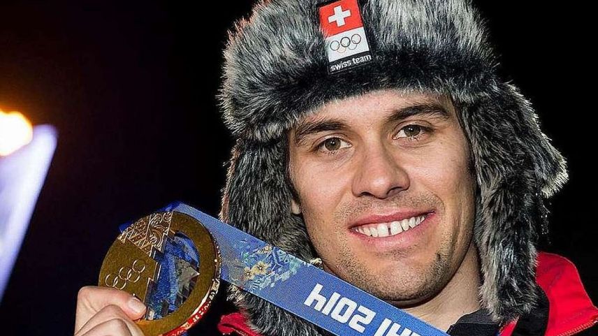 Olympia-Gold in Sotschi in der Super-Kombination war Sandro Vilettas grösster Erfolg als Skiprofi (Foto: Swiss Ski/Jean-Christophe Bott).