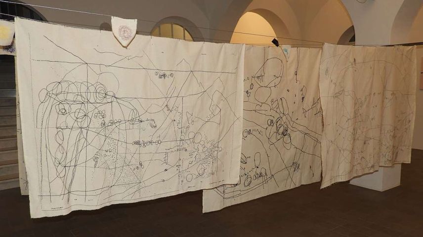 Marianne Büttiker s’ha occupada cul gir dals flüms e dals auals ed expuona actualmaing a Nairs (fotografia: Annatina Filli).