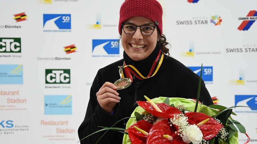 Mit 529 Punkten wird Madlaina Caviezel aus Martina (ES Zweisimmen-Rinderberg) zum zweiten Mal Schweizermeisterin im Zielwettbewerb (Foto: Nicolo Bass).