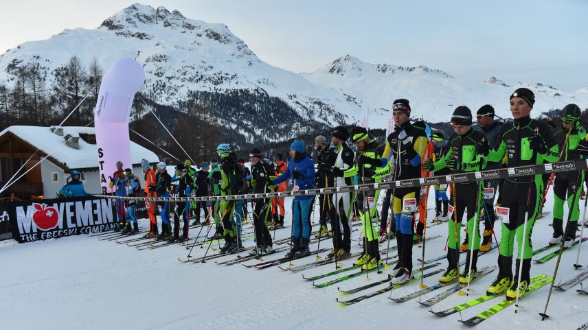 70 Teilnehmer am Start zur zweiten Etappe des SkiMo vertical am Corvatsch
