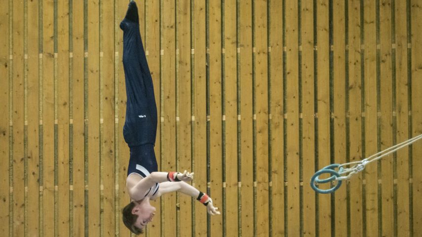 Über 300 Turnerinnen und Turnen massen sich am Samstag in Zuoz. Foto: Daniel Zaugg