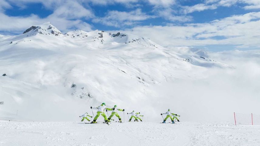 Ein Highlight des Swiss Snow Happenings: Das Formationsfahren. Foto: Dominik Täuber