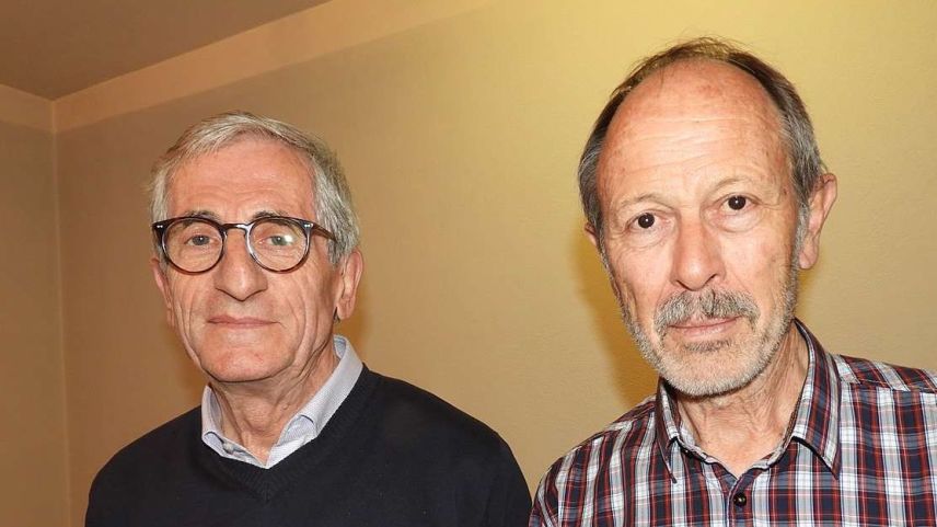 Il referent Jachen Erni (a schnestra) e’l president da l’Archiv cultural Engiadina Bassa Jon Duri Tratschin (fotografia: Annatina Filli).