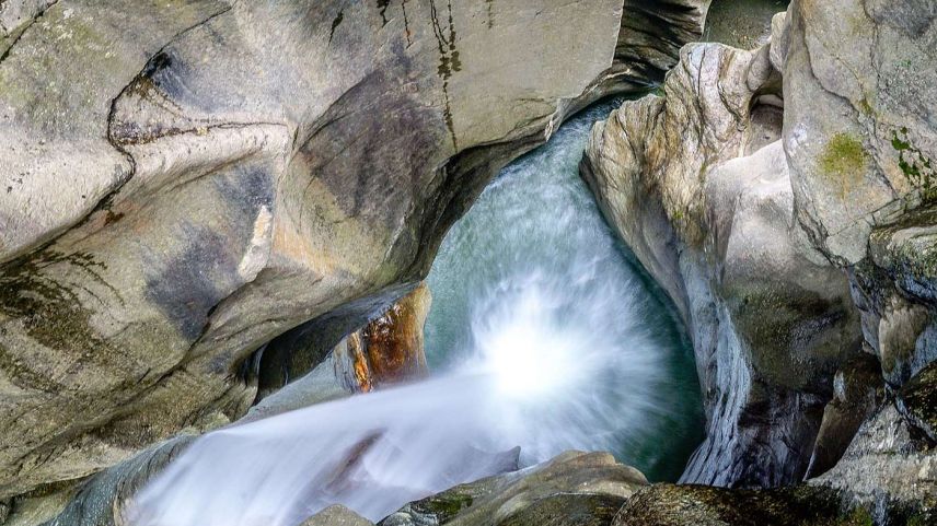 Das Projekt «Orrido di Cavaglia» will die wilde, sagenumwobene Puntalta-Schlucht unterhalb des Gletschergartens für Besucher begehbar machen. Foto: Jon Duschletta