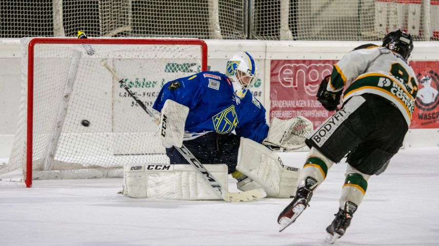 Der entscheidende Treffer gegen den EHC St.Moritz.  Foto: Daniel Zaugg