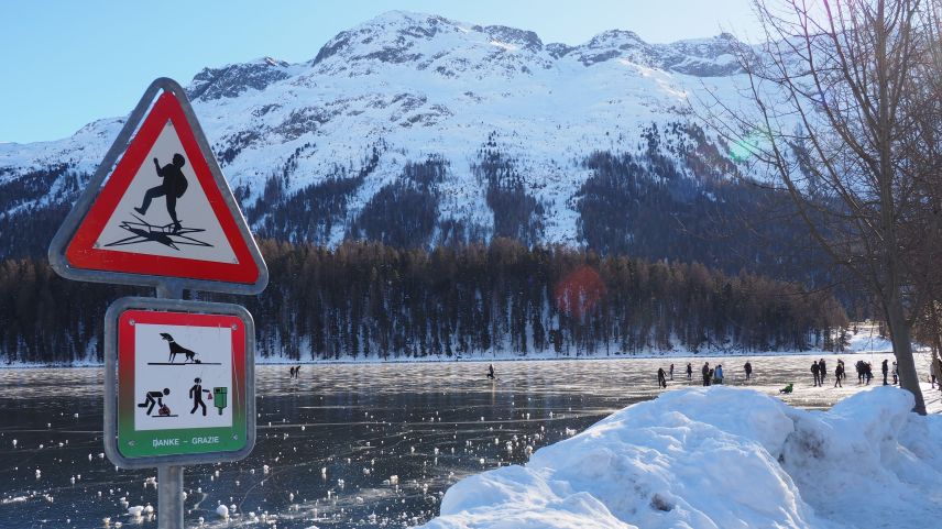 Vereiste Seen bergen Gefahren. Wer sie trotzdem betritt, tut dies in Eigenverantwortung. Foto: Marie-Claire Jur