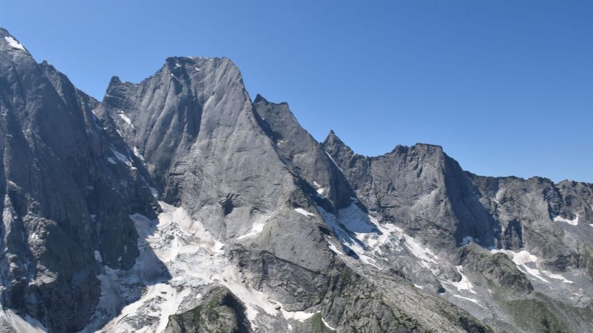 Der Piz Badile zieht viele Alpinisten an. Am 31. Juli stürzten zwei Berggänger ab. Foto: Kapo GRzten