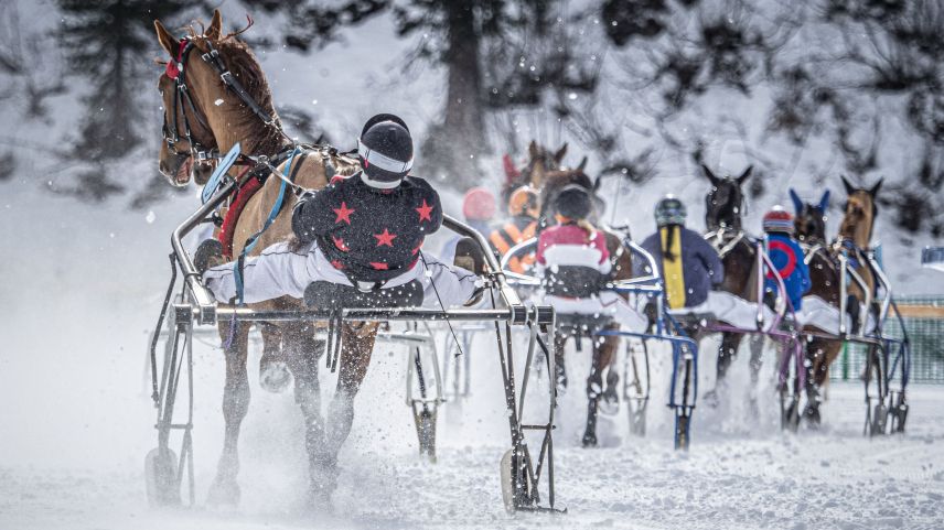 Die Pferderennen auf dem St. Moritzersee konnten im Februar mit Wetterglück und viel Aufwand stattfinden. Ob dies auch 2021 der Fall sein wird, steht wegen Corona derzeit noch völlig in den Sternen.