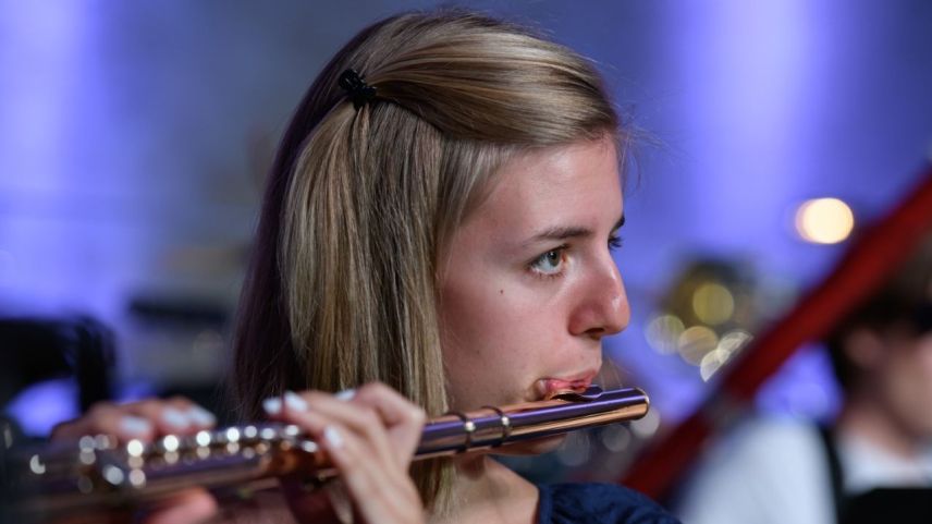 Valeria Steidle spielt Querflöte - und noch einige Musikinstrumente mehr