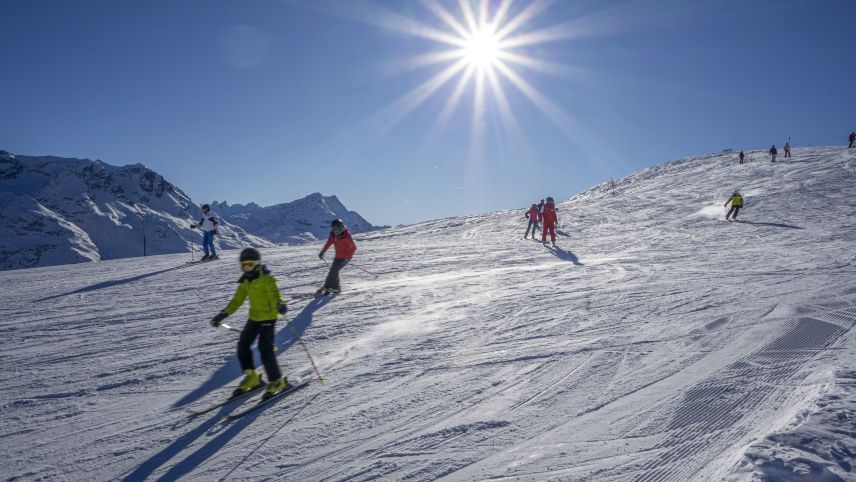 Ob die Pisten dieses Jahr leer bleiben, hängt zu einem grossen Teil auch davon ab, ob die Skischulen ihren Betrieb wie üblich abhalten können. 	Foto: Reto Stifel