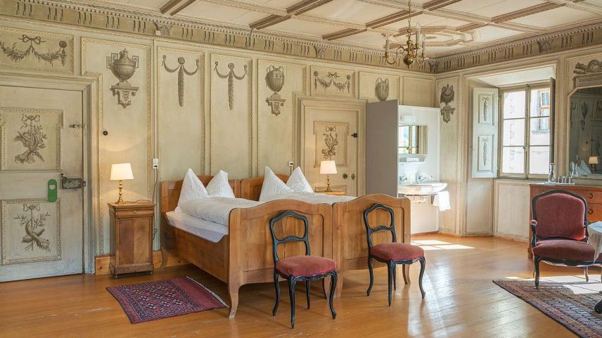 Seit über 150 Jahren werden im Palazzo Salis in Soglio Gäste empfangen. Ein Aufenthalt im geschichtsträchtigen Herrenhaus dieser Familie ist bis heute ein eindrückliches Erlebnis. Foto: Hotel Palazzo Salis