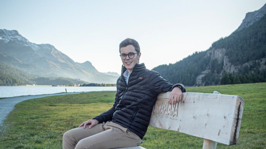Der 21-jährige Yannik Gartmann ist der neue Präsident der Jugendsession Graubünden.	Foto: Daniel Zaugg