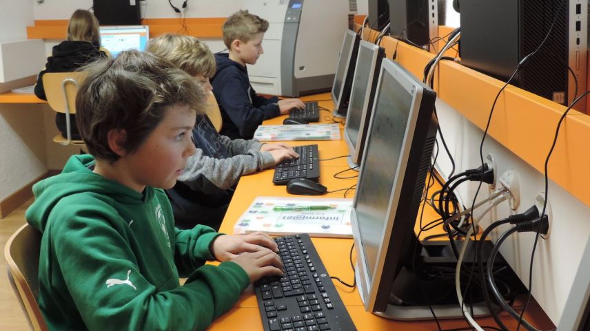 Das Digitalisierungskonzept «Mia Scuola» hat sich zu Pandemiezeiten bewährt – Lehrpersonen und Schulleiter zeigen sich zufrieden.	Foto: Schule Samedan
