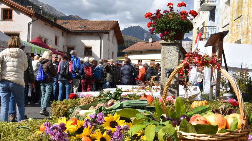 Ils organisatuors han sdit gio la Festa da la racolta da quist on in Val Müstair (fotografia archiv: Nicolo Bass).