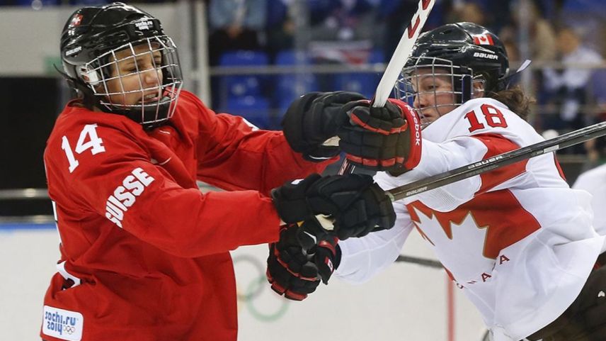 Die Puschlaverin Evelina Raselli (links) gehört zu den erfolgreichsten Schweizer Eishockey-Spielerinnen. Foto: Archiv