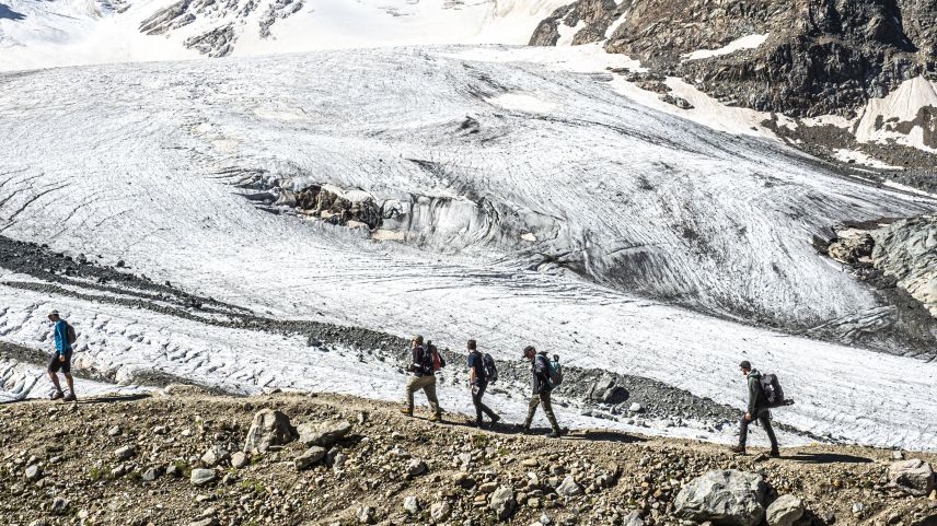 Das Wandern auf dem Moränengrat ist ein spezielles Erlebnis.
Foto: Valentina Baumann