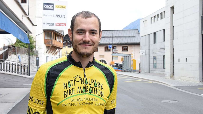 Der Münstertaler Sandro Fliri hat 20 Mal am Nationalpark Bike-Marathon teilgenommen. 	
Foto: Nicolo Bass