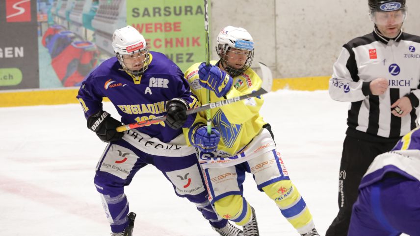 Das im Januar geplante Eishockey-Derby zwischen dem EHC St. Moritz und dem CdH Engiadina wird nicht stattfinden, weil der Meisterschaftsbetrieb in der 2. Liga bis 27. Januar unterbrochen ist (Foto: Marco Ritzmann).