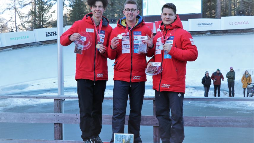 Diese drei Athleten der Schweizermeisterschaften waren auf dem Olympia Bob Run St. Moritz Celerina am schnellsten unterwegs (von links): Vinzenz Buff, Jean Jacques Buff und Samuel Keiser.
Foto: pd