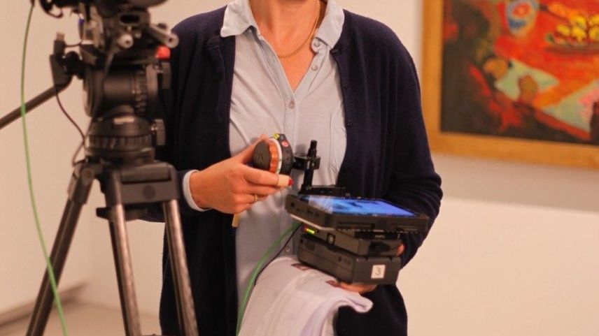 Susanna Fanzun da Scuol es daspö il 2013 cineasta indepenta e muossa ün film als Dis da film Solothurn (fotografia: mad).