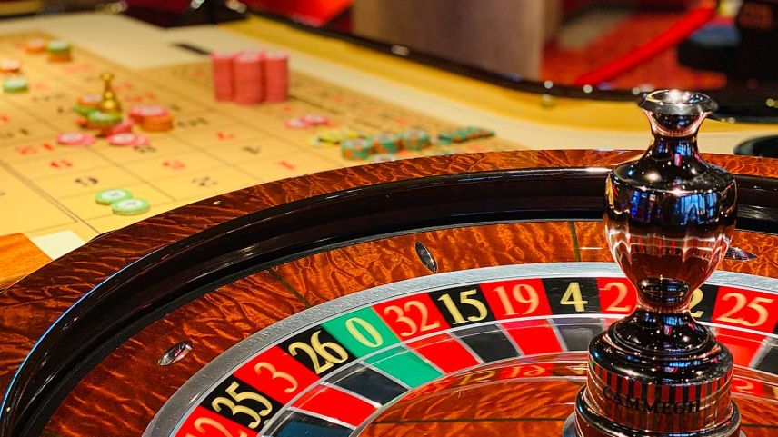Spielbankenspiele sollen im Casino St. Moritz auch ab 2025 weiterhin möglich sein. Bei der Neukonzessionierung setzen die Verantwortlichen auf Exklusivität, Tradition und Swissness. Foto: Casino St. Moritz AG