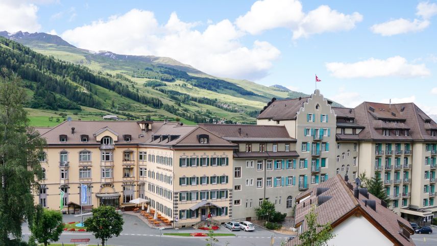 Das Hotel Schweizerhof in Vulpera hat keine Betten mehr. (Foto: Jon Duschletta)