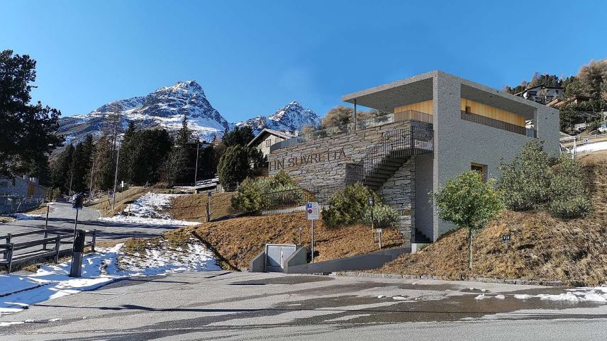 Die optisch optimierte neue Talstation der Sesselbahn Suvretta-Randolins, welche Anfang der Wintersaison den Betrieb aufnehmen soll. Visualisierung: Engadin St. Moritz Mountains AG