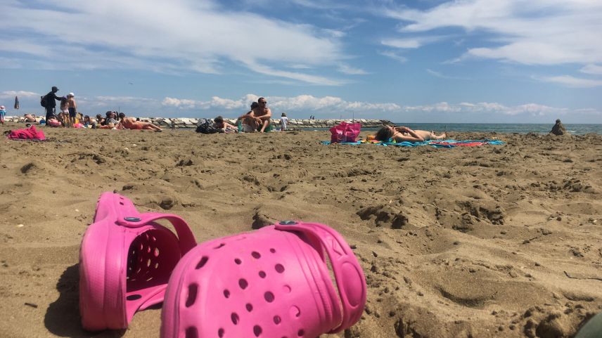 Ils Engiadinais vöglian darcheu fer vacanzas al mer (fotografia: Nicolo Bass).