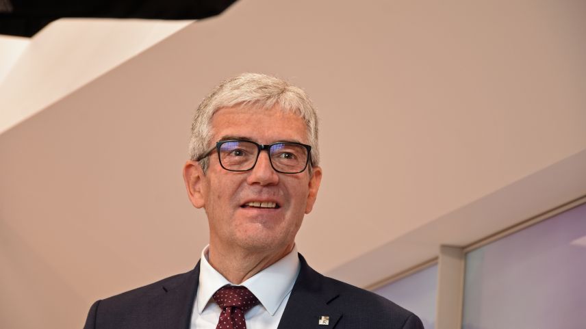 Jon Domenic Parolini ist schlussendlich klar und deutlich als Regierungsrat des Kantons Graubünden wiedergewählt worden (Foto: Nicolo Bass).