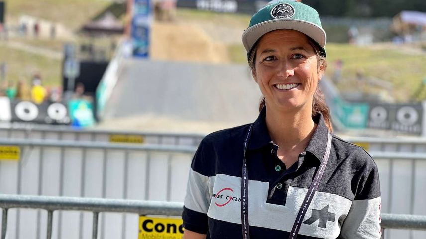 Alice Kühne da Scuol es statta dürant ils onns 2018 fin 2022 trenadra da la squadra naziunala da downhill. fotografia: Swiss Cycling