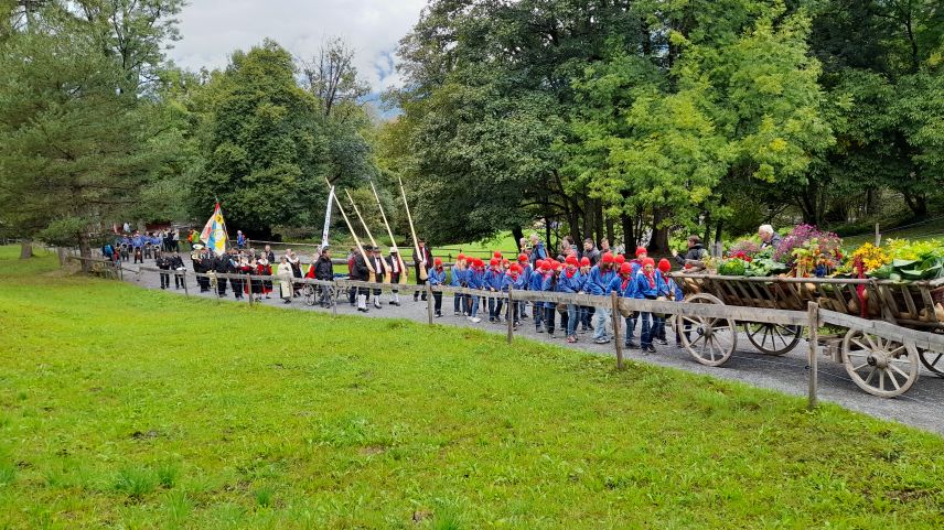 La Festa da la racolta es statta üna da las 16 tradiziuns d’utuon svizras a la «Festa da las festas» i'l museum a Ballenberg (fotografia: mad).