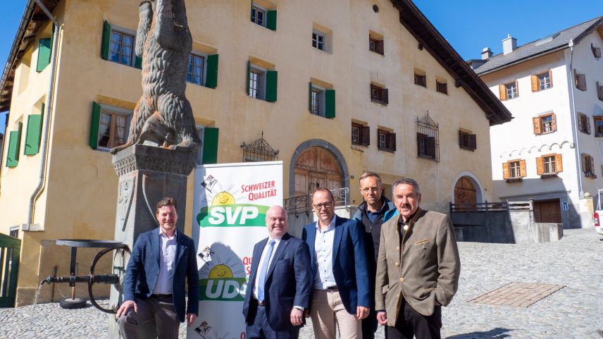 Die Liste der SVP-Gipfelstürmer: Gian Marco Tomaschett, Stefan Metzger, Samuel Schäfli, Christian Florin und Mario Salis (von links). Foto: Reto Stifel