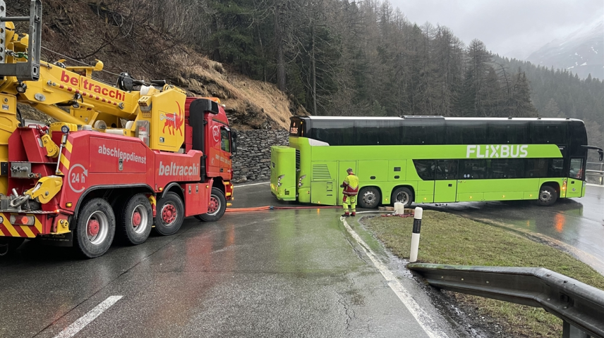 Während zwei Stunden war der Malojapass blockiert Foto: Kantonspolizei Graubünden