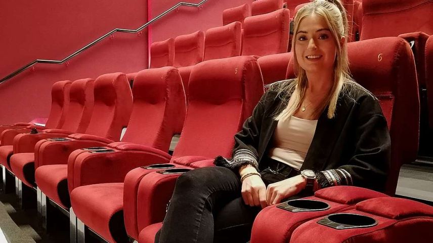 Scala-Geschäftsführerin Lara Müller im neuen Kinosaal. Foto: Denise Muchenberger