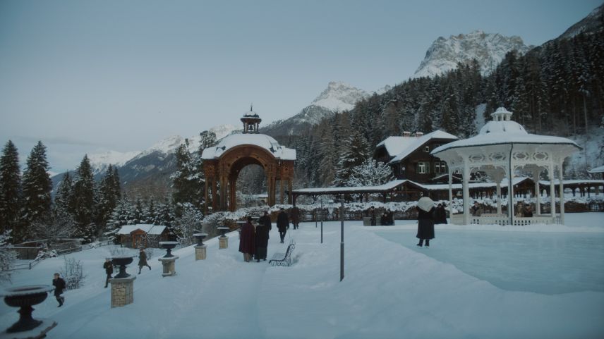 Für die Spionageserie  wurde Vulpera kurzum zu Davos. Foto: SRF