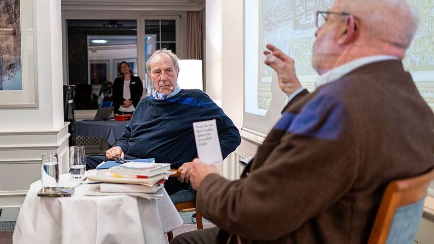 Michael Krüger (links) im Gespräch mit Chasper Pult. Foto: Mayk Wendt