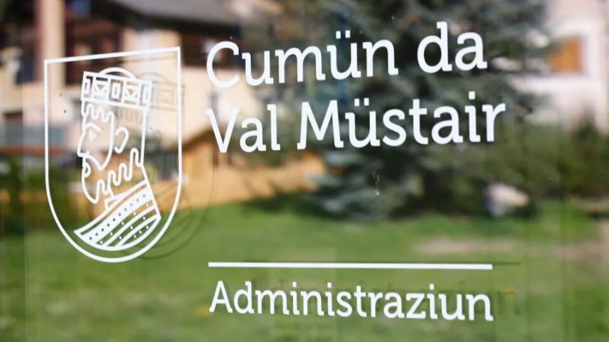 Trais commembers da la suprastanza cumünala da Val Müstair han demischiunà per motivs persunals (fotografia: RTR).