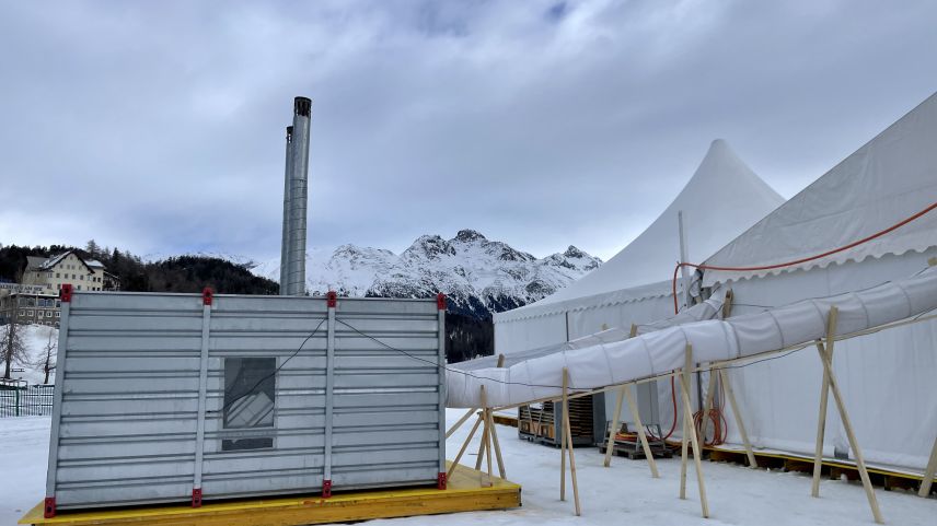 Wie kleine Hütten sehen die Heizungscontainer aus. Foto: Fadrina Hofmann