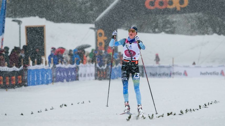 Die Schnellste des 54. Engadin Skimarathons, die Französin Maëlle Veyre, wurde zuerst disqualifiziert, jetzt aber wieder zur Siegerin erklärt. Dies auf Kosten der Zernezerin Giuliana Werro. Fotos: Jon Duschletta