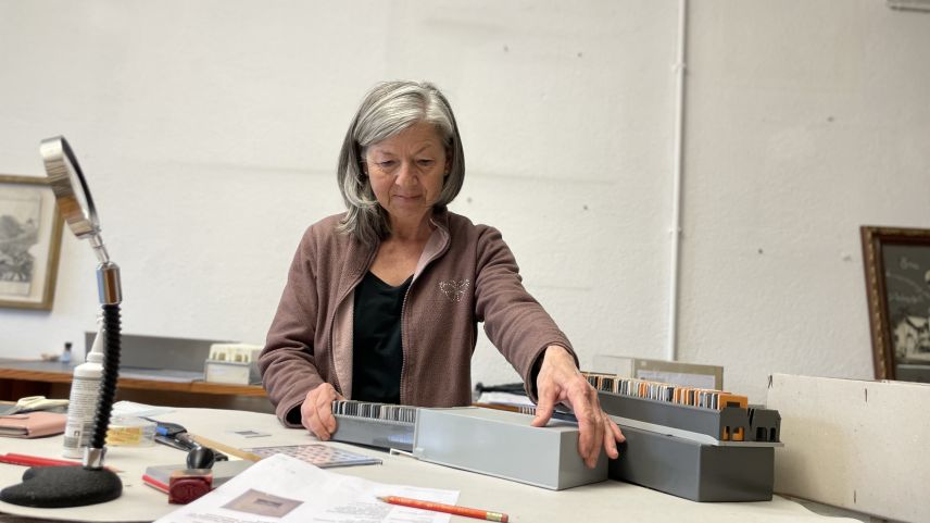 Marlies Gallati räumt auf und packt ein. Foto: Fadrina Hofmann