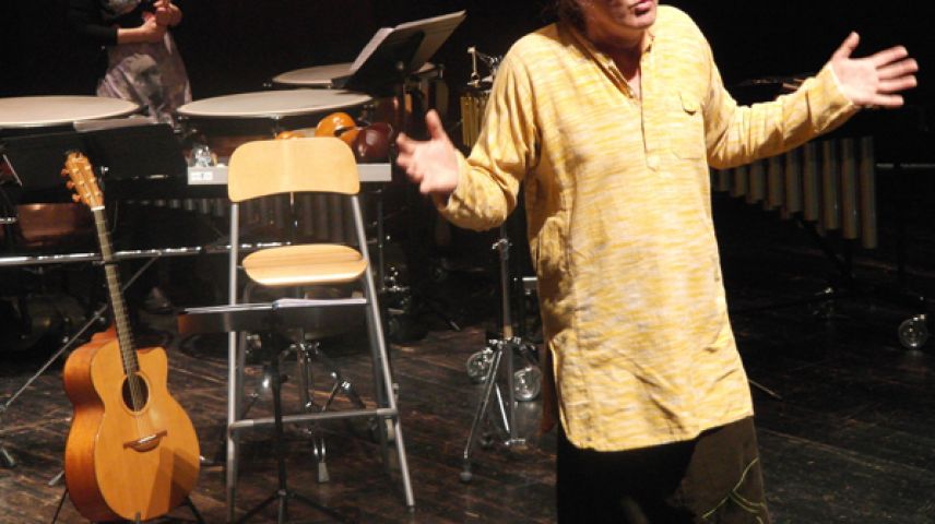 Linard Bardill bei einem seiner Konzerte. Foto: Toni Merz