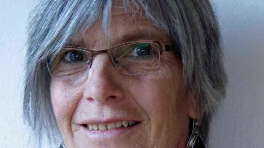 Tina Planta-Vital es creativa in plüs reguards (fotografia: Bernhard Hangartner).