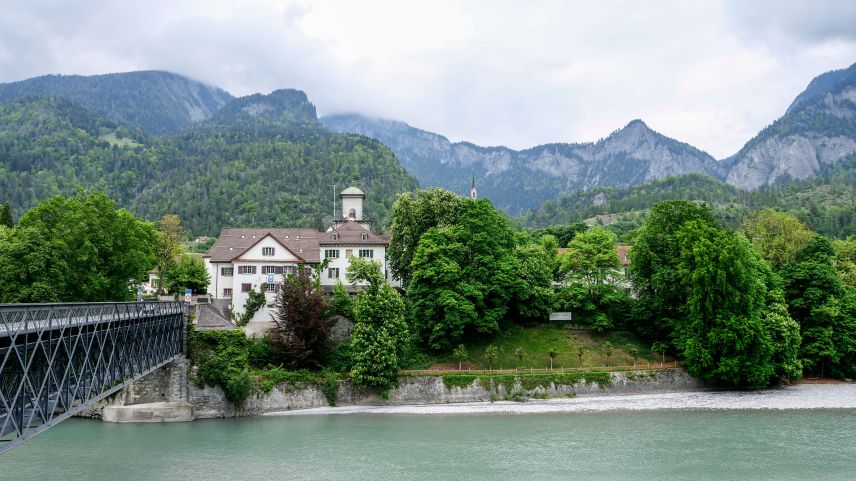 Das Schloss Reichenau beherbergt die Welt-Wasser-Bibliothek.