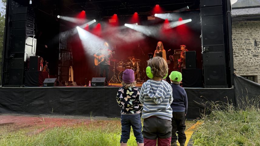 Keiner zu klein, um Musikfan zu sein. Foto: Fadrina Hofmann