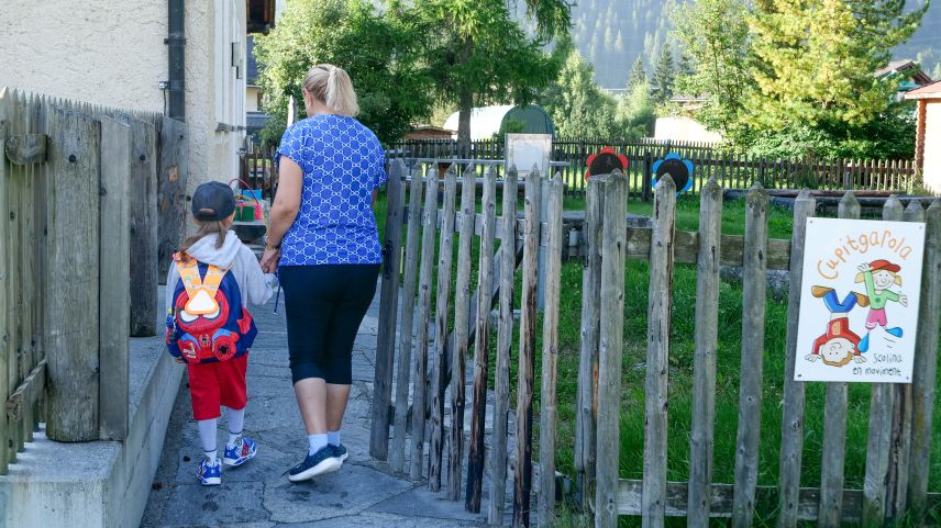 Der erste Gang zum Kindergarten fällt nicht immer leicht.