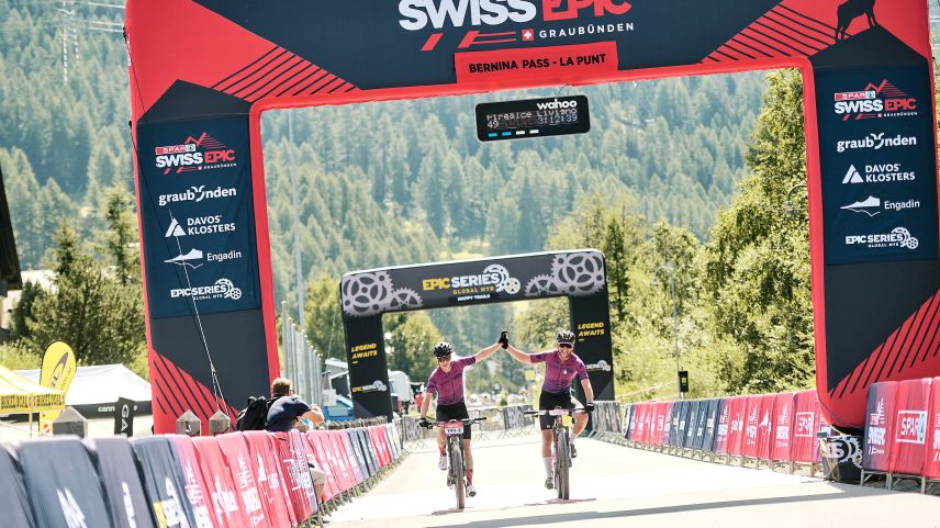 Das Teamzeitfahren wurde in umgekehrter Reihenfolge des Zwischenklassements gestartet.	
Foto: Swiss Epic/Marius Holler