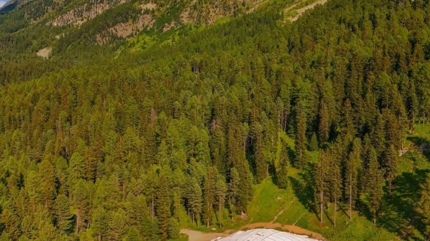 Die Schneekonserve bei der Olympiaschanze. Foto:Marco Rogantini